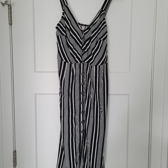 Xhilaration Dress - Picture 2 of 3